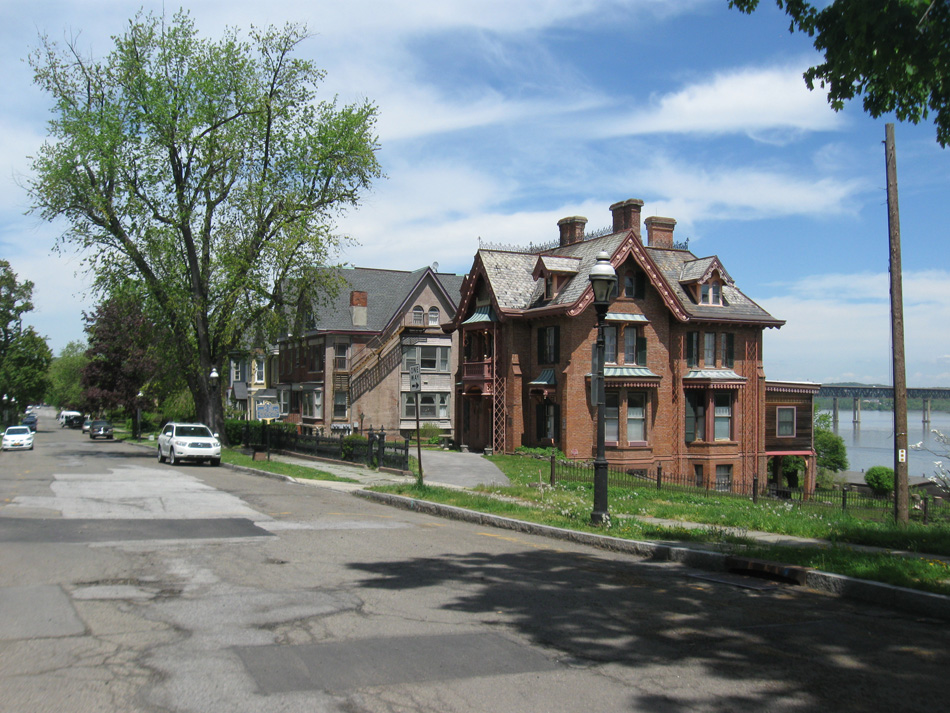 Montgomery St, Newburgh