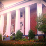 Cromwell Manor Inn Bed & Breakfast