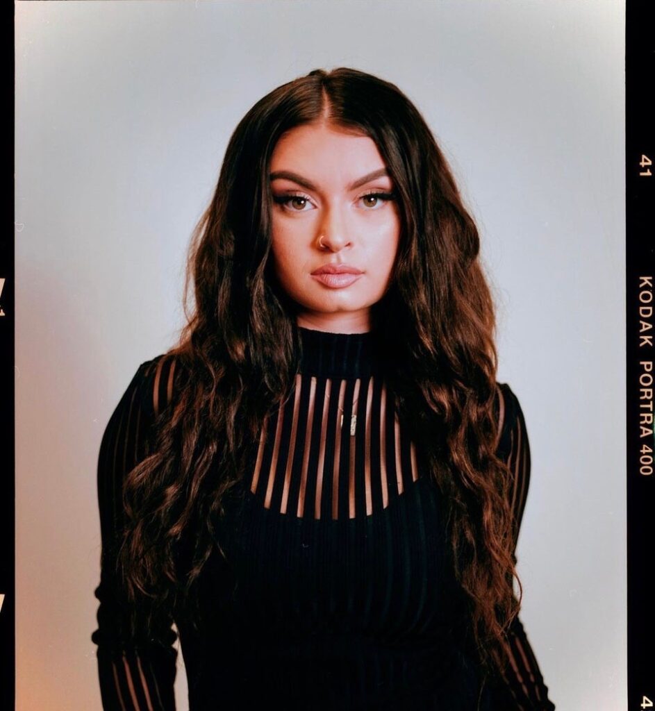 Taylor Nicole (MUA)